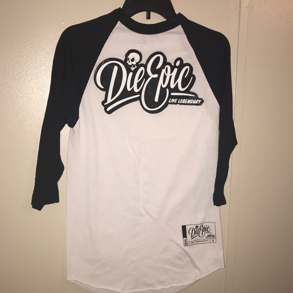 5 for 25 Die Epic Tee